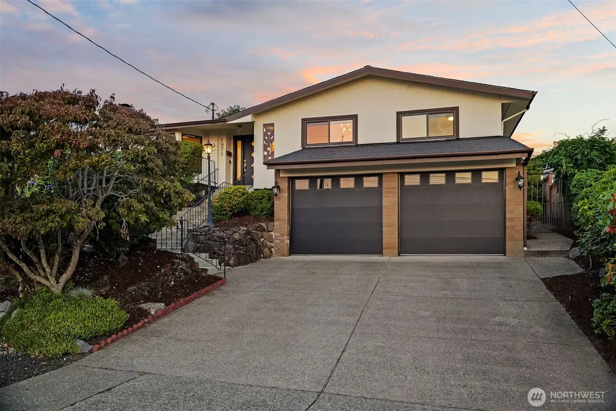 1871 N Skyline Drive, Tacoma, WA 98406 - #1