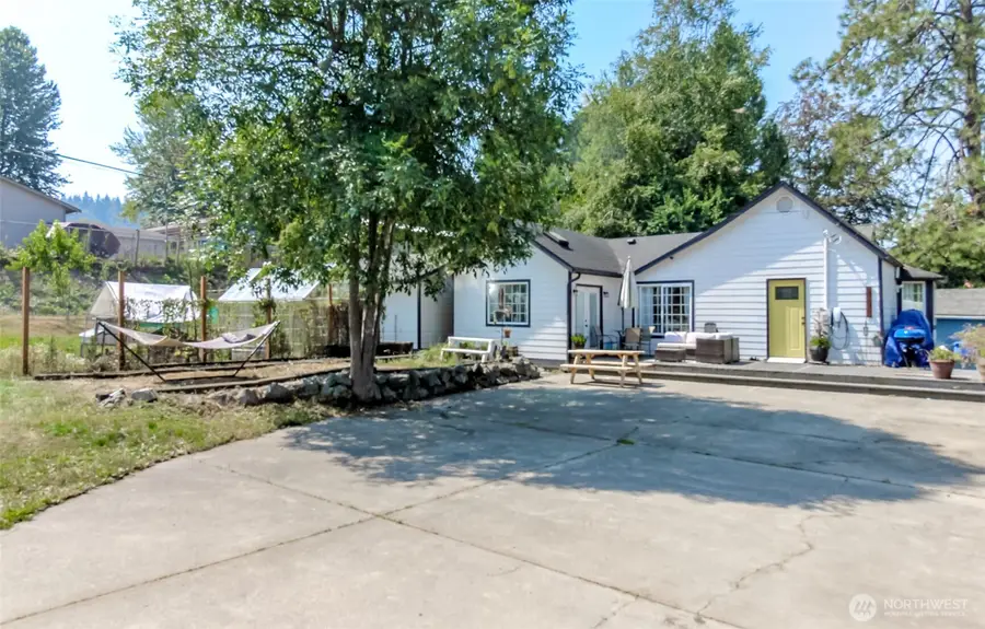 306 SW 1st Street, South Prairie, WA 98385 - #2
