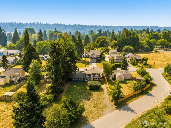 11813 44th Place S #B, Tukwila, WA 98178