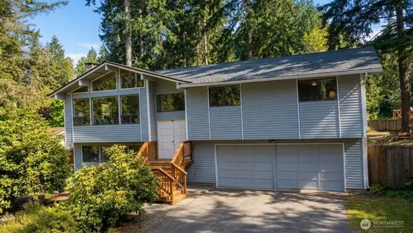 18016 S Tapps Drive E, Lake Tapps, WA 98391