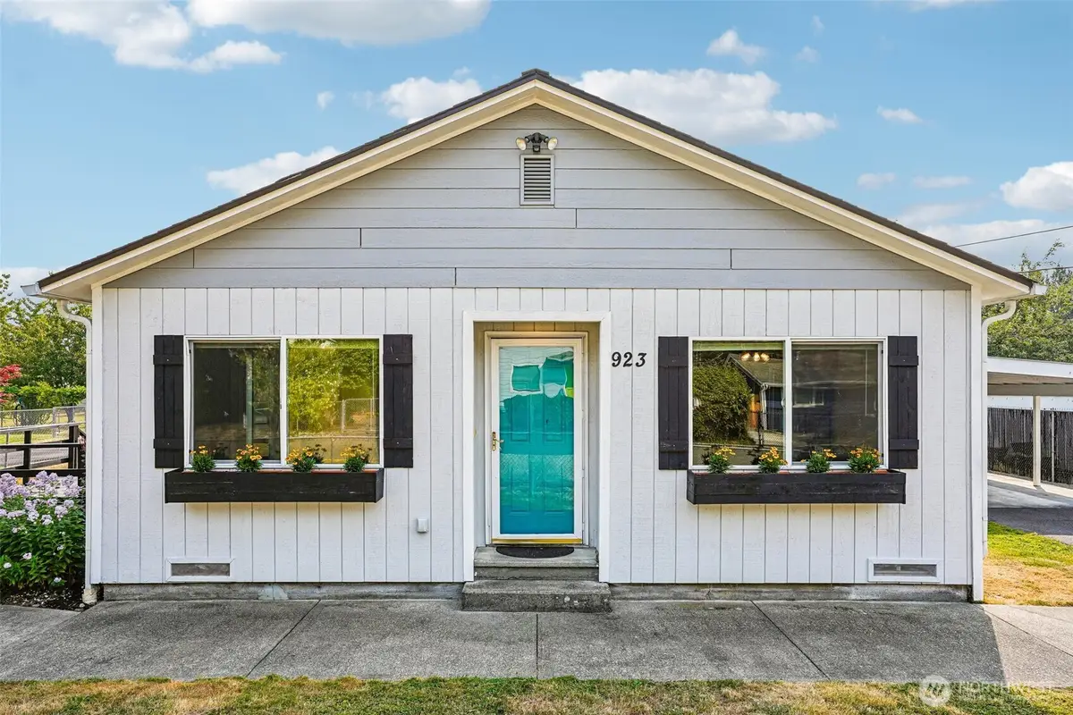 923 16th Street Sw, Puyallup, WA 98371 - #1