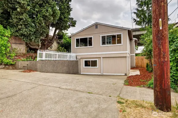 4042 5th Avenue Ne, Seattle, WA 98105