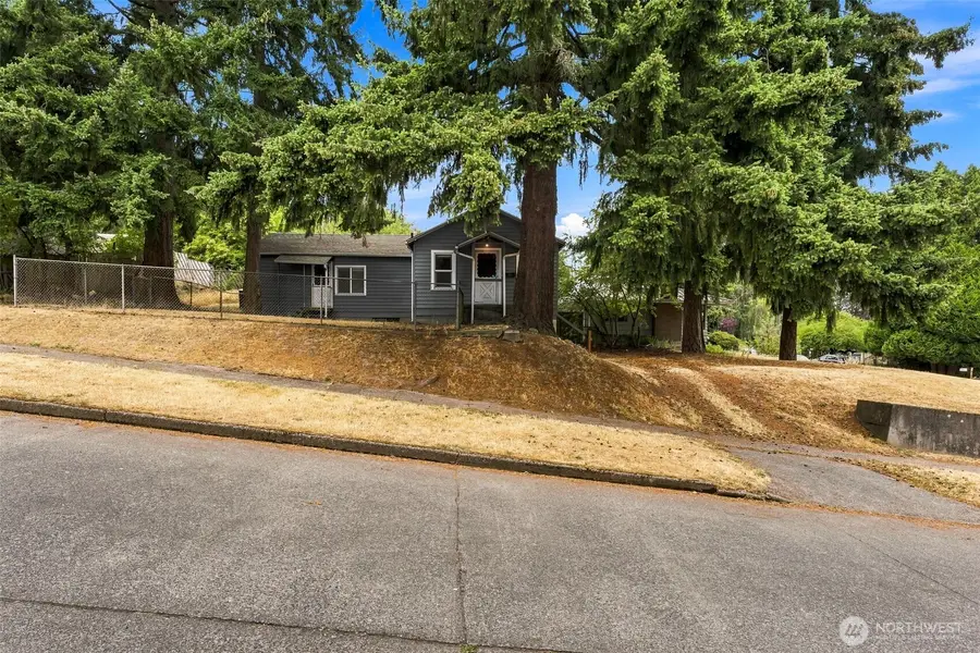 7955 29th Avenue Sw, Seattle, WA 98126 - #2