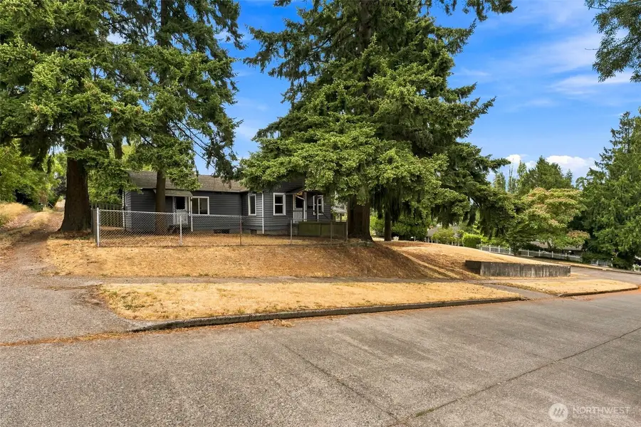 7955 29th Avenue Sw, Seattle, WA 98126 - #3