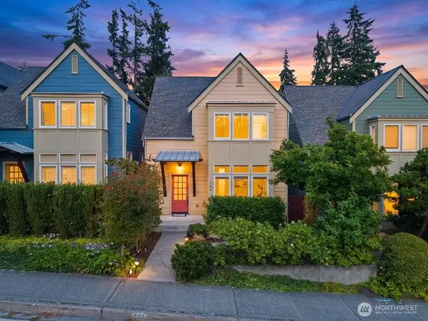 144 Wood Avenue Sw #203, Bainbridge Island, WA 98110