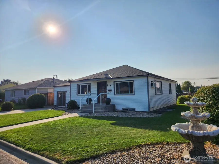 617 SE G St, Quincy, WA 98848 - #3