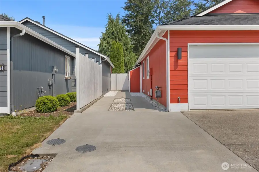 5805 105th Place Ne, Marysville, WA 98270 - #3