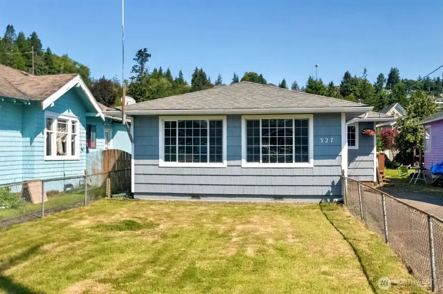 327 Eklund Avenue, Hoquiam, WA 98550 - #2
