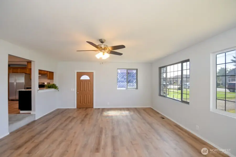 327 Eklund Avenue, Hoquiam, WA 98550 - #3