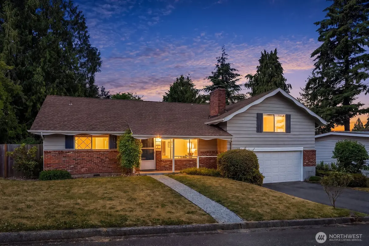 4504 S 163rd Place, Tukwila, WA 98188 - #1