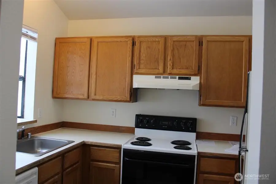 903 S 22nd Court, Mount Vernon, WA 98274 - #2