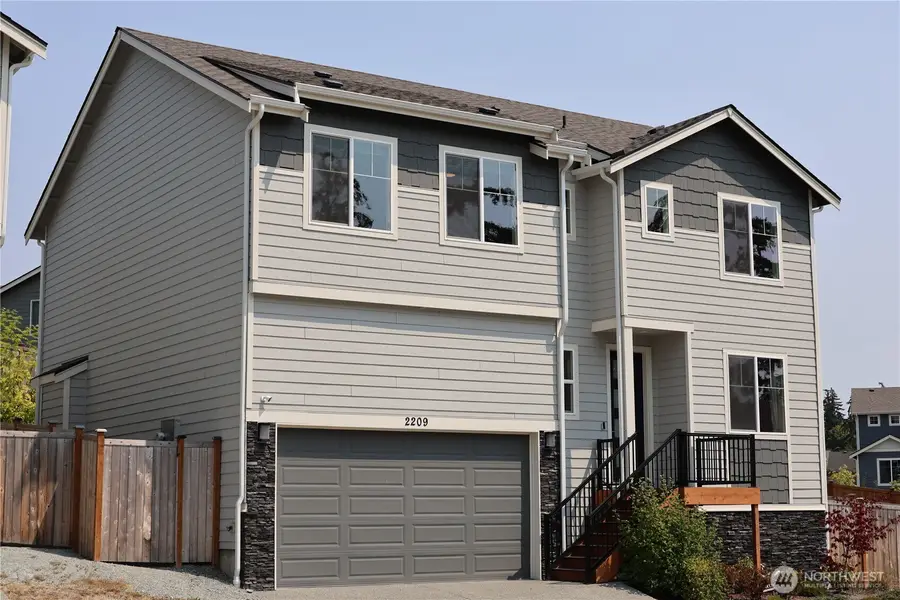 2209 SW Putnam Drive, Oak Harbor, WA 98277 - #2