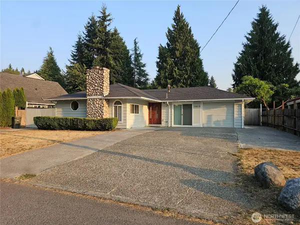 15619 NE 1st Place, Bellevue, WA 98008