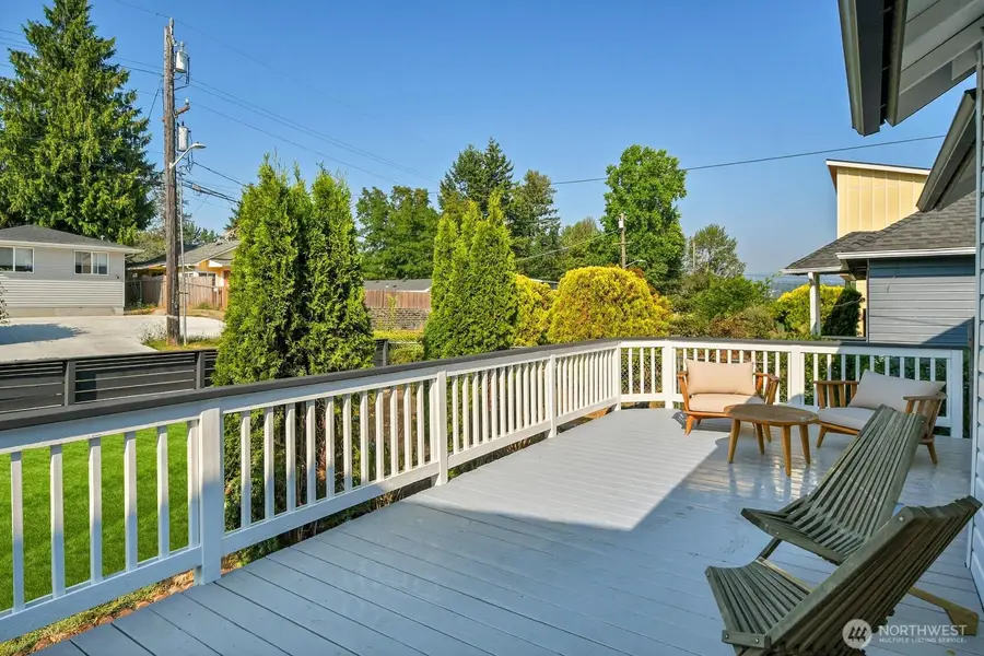 305 NW 7th Street, Renton, WA 98057 - #3