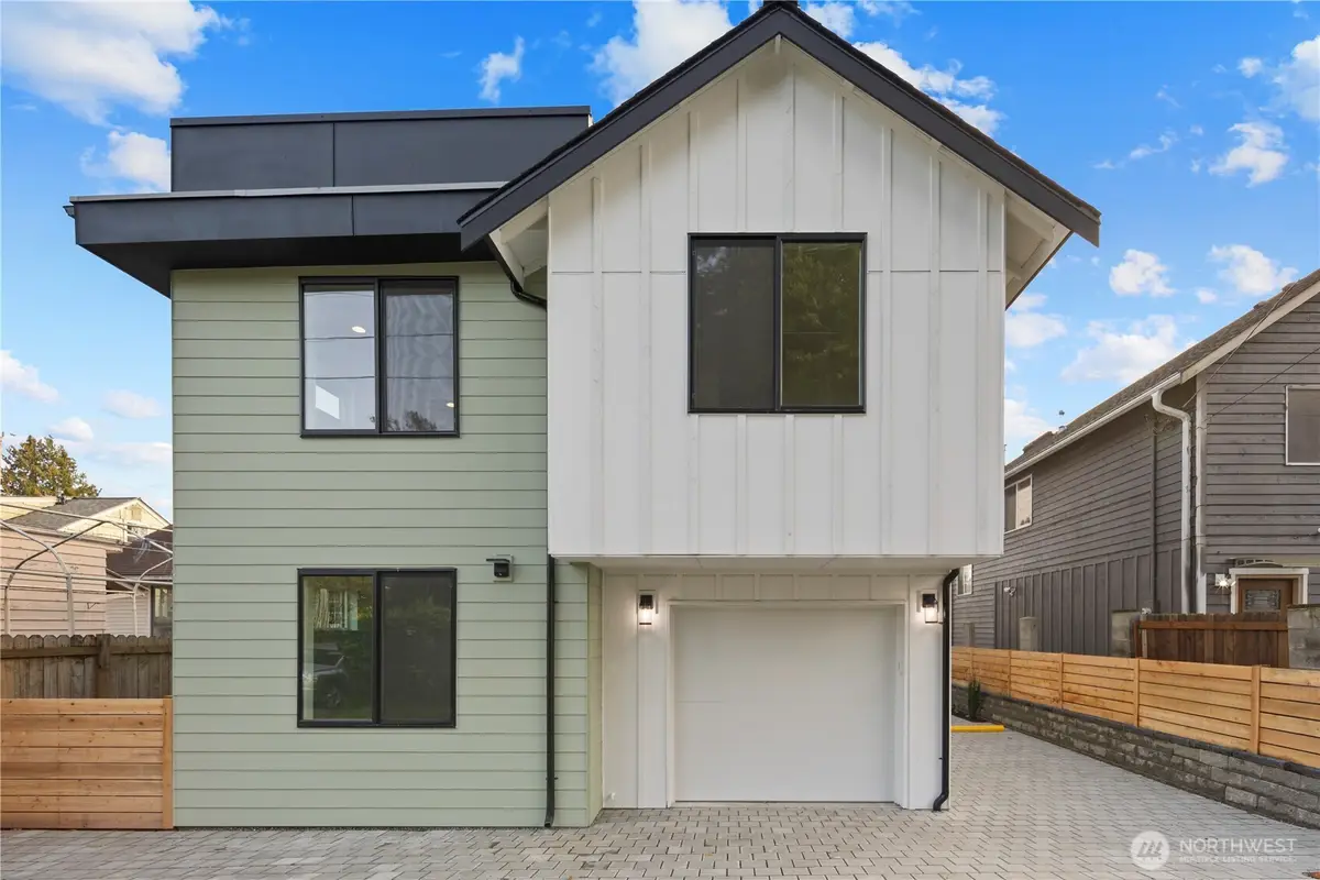 516 N 102nd Street, Seattle, WA 98133 - #1