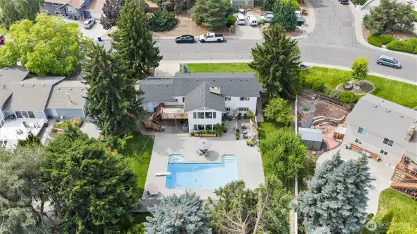 164 Hills West Way, Richland, WA 99352
