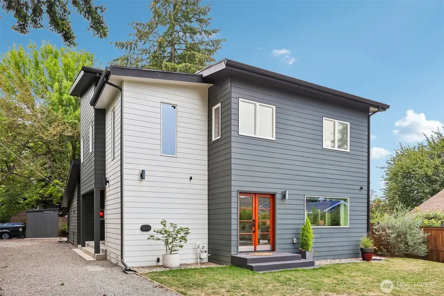 10030 37th Avenue Sw, Seattle, WA 98146 - #3