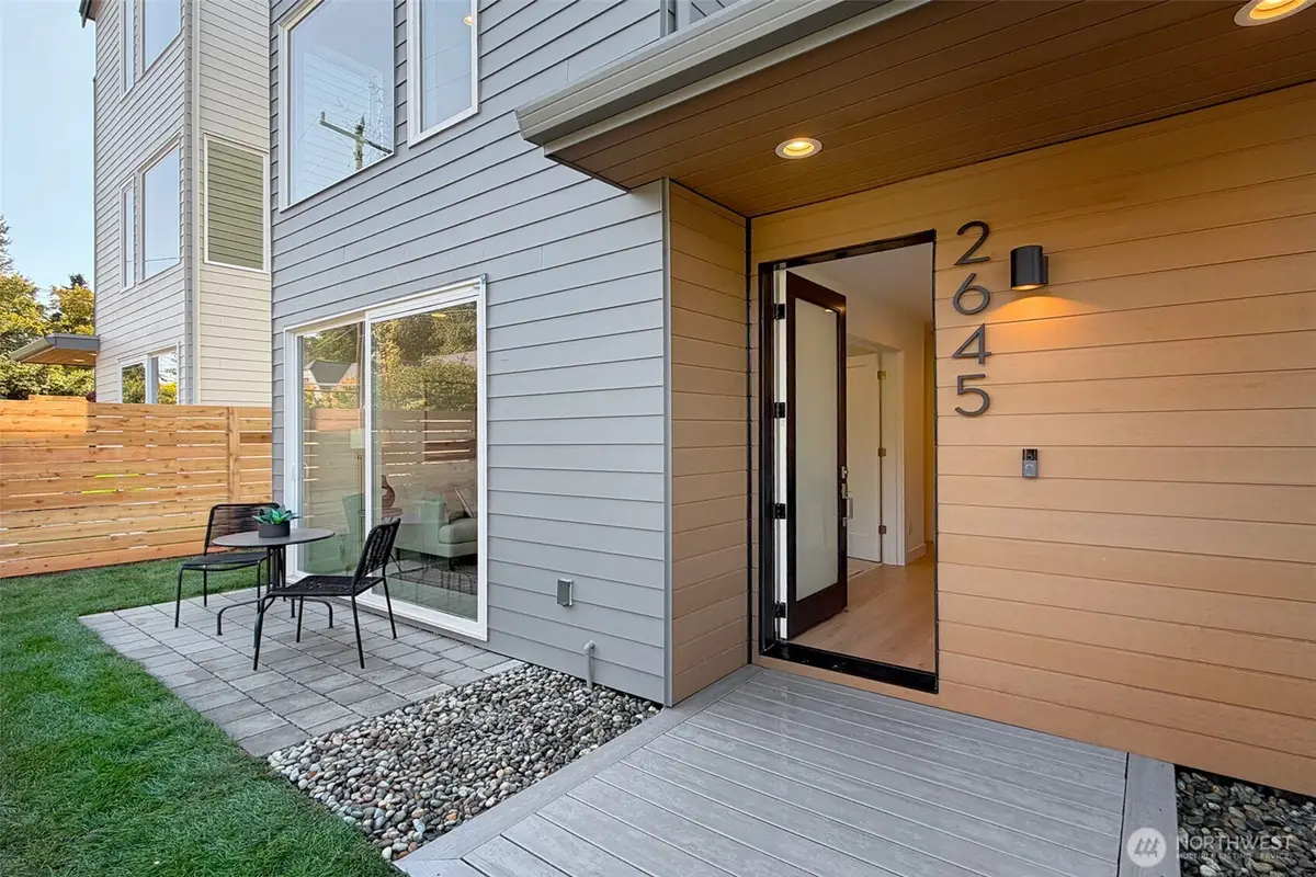 2645 Walnut Avenue Sw, Seattle, WA 98116 - #1