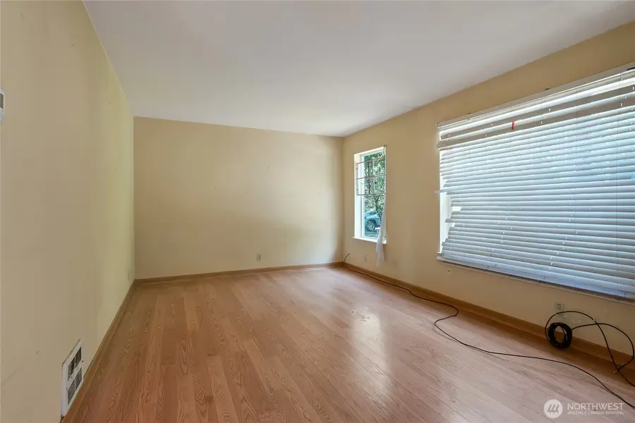 1735 28th Avenue S, Seattle, WA 98144 - #2