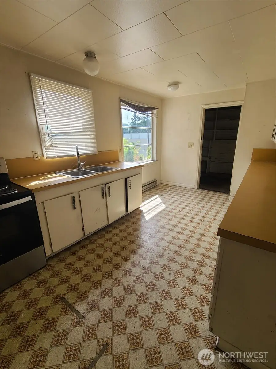 108 NE 157th Street, Shoreline, WA 98155 - #3