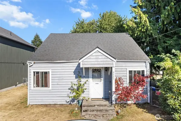 8643 Tacoma Avenue S, Tacoma, WA 98444