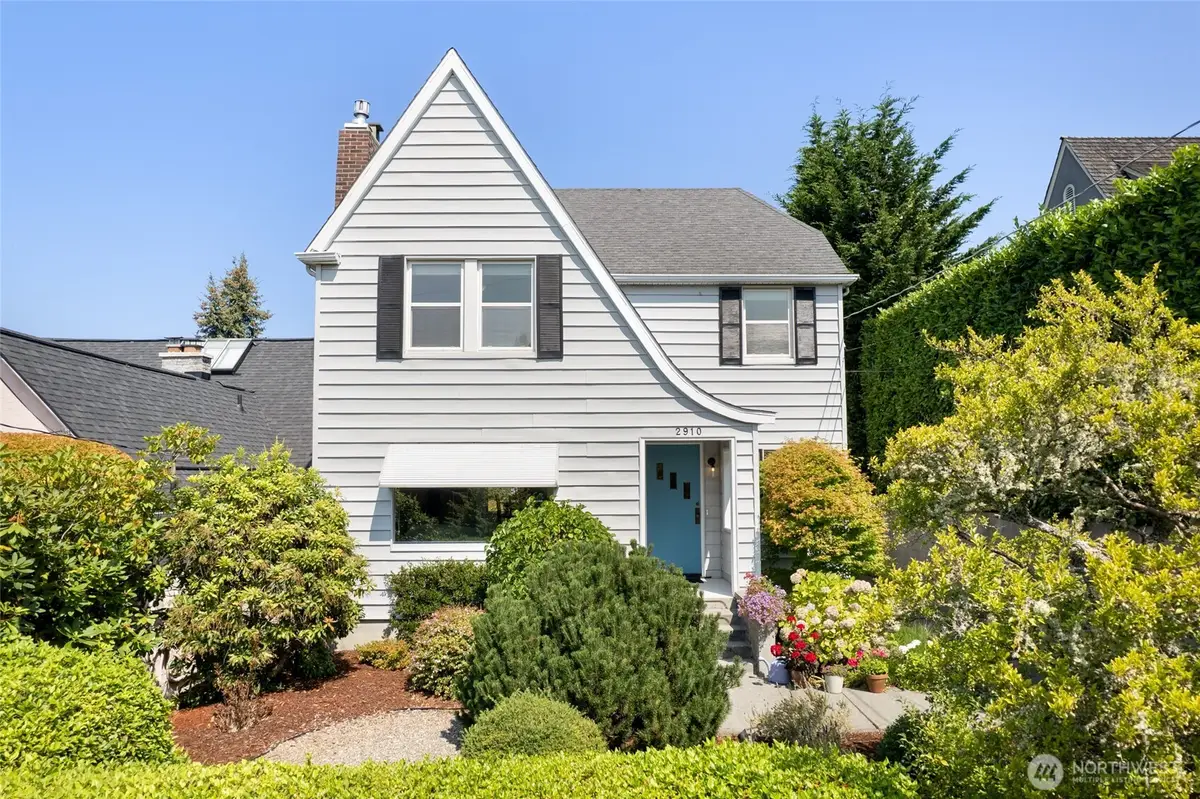 2910 W Crockett Street, Seattle, WA 98199 - #1