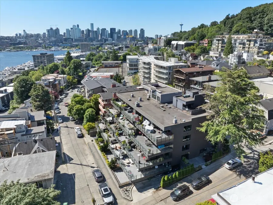 2040 Waverly Place N #301, Seattle, WA 98109 - #2