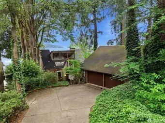 500 W Lake Sammamish Parkway Ne, Bellevue, WA 98008