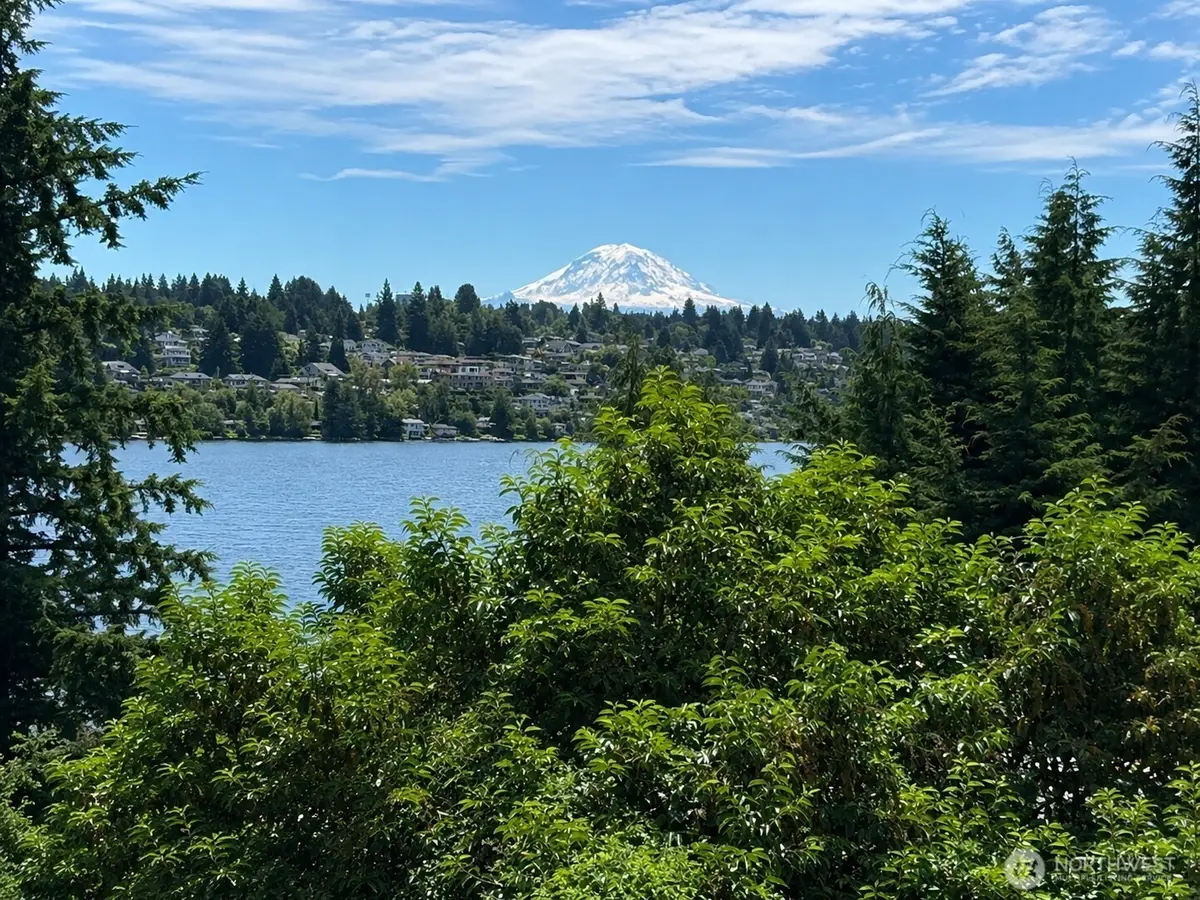 7432 E Mercer Wy, Mercer Island, WA 98040 - #1