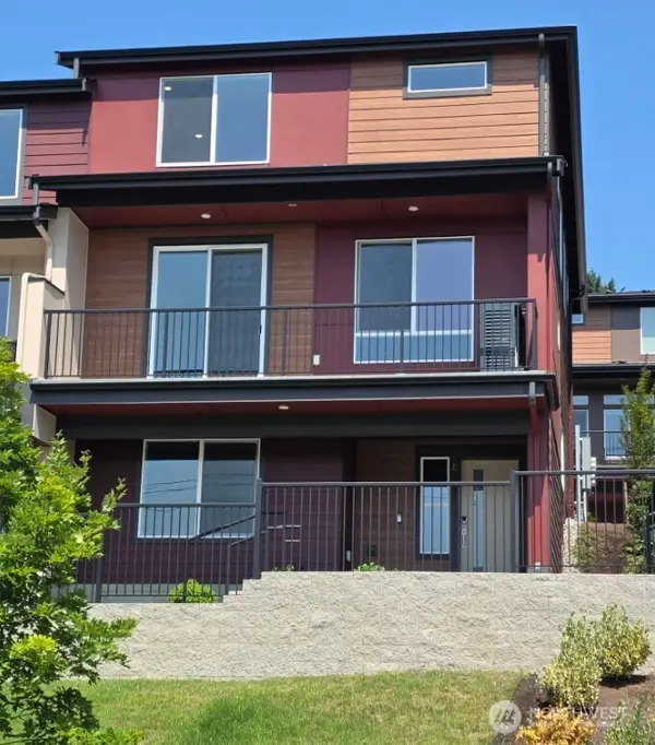 13209 NE 127th Court #E, Kirkland, WA 98034