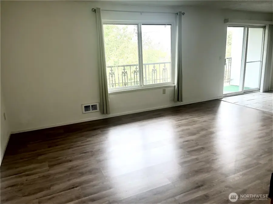 1020 S 230th Street #A303, Des Moines, WA 98198 - #3