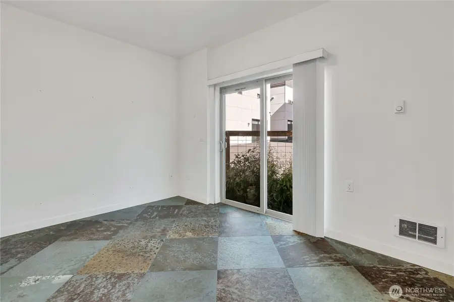 4206 S Greenbelt Station Drive, Seattle, WA 98118 - #3