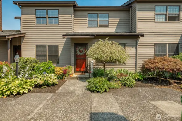 1111 Grover St. #1B, Lynden, WA 98264