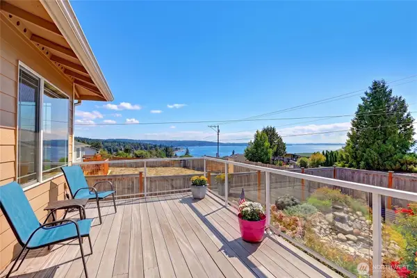 510 Sunnycrest Lane, Camano Island, WA 98282