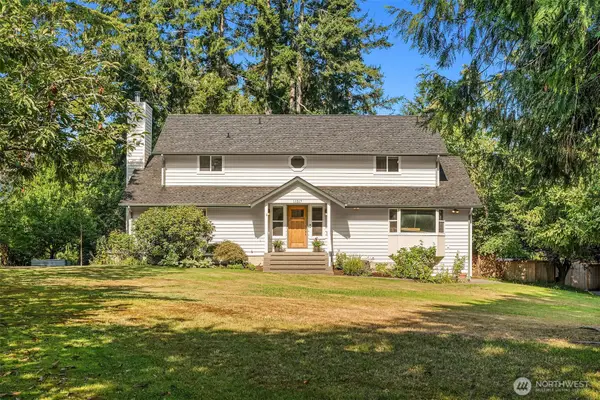 11517 Tyler Place Ne, Bainbridge Island, WA 98110
