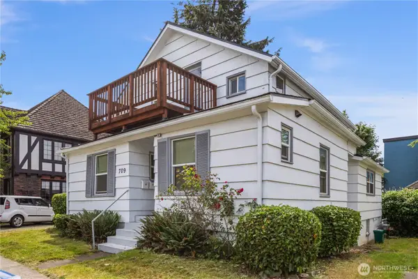 709 NE 43rd Street, Seattle, WA 98105