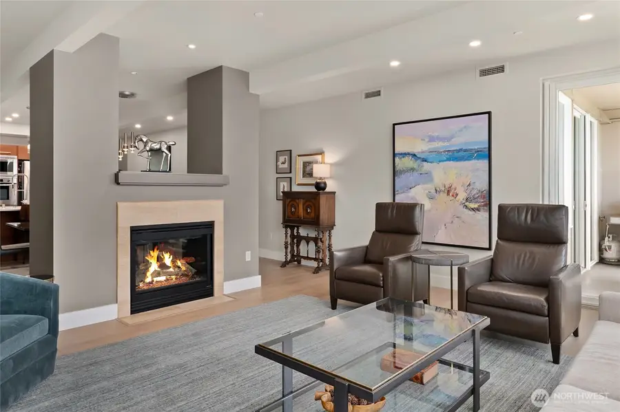 631 Market St W #202, Kirkland, WA 98033 - #3
