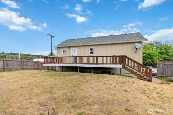 131 E Mommsen Street, McCleary, WA 98557