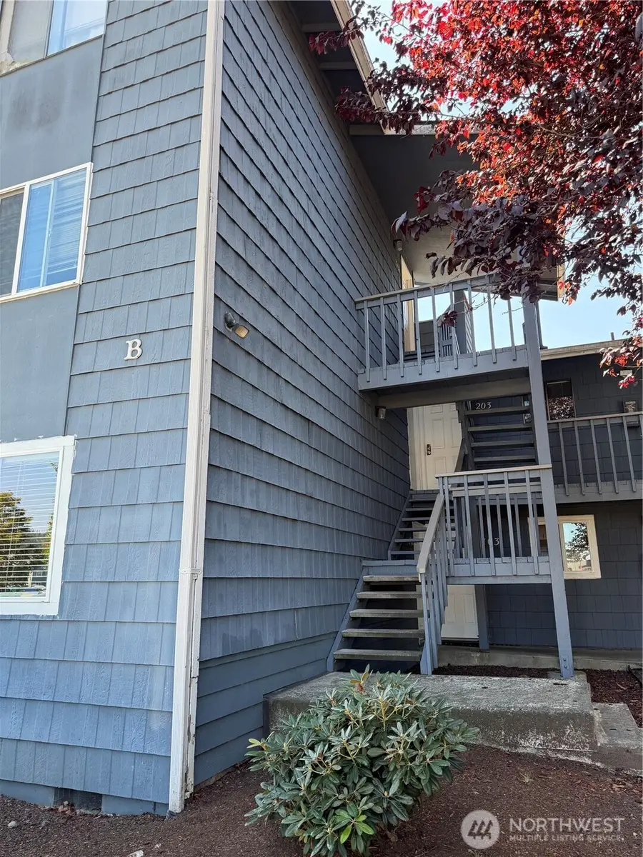 3302 I Street Ne #B203, Auburn, WA 98002 - #2