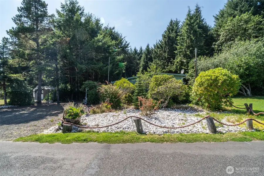 105 Oyehut Road, Hoquiam, WA 98550 - #3