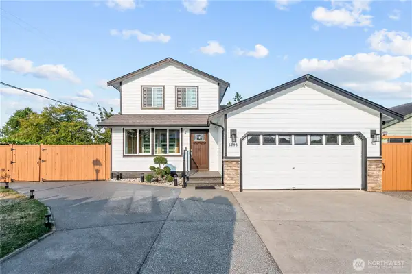 6098 Pacific Heights Drive, Ferndale, WA 98248