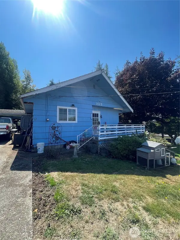 1323 Morris Street, Raymond, WA 98577