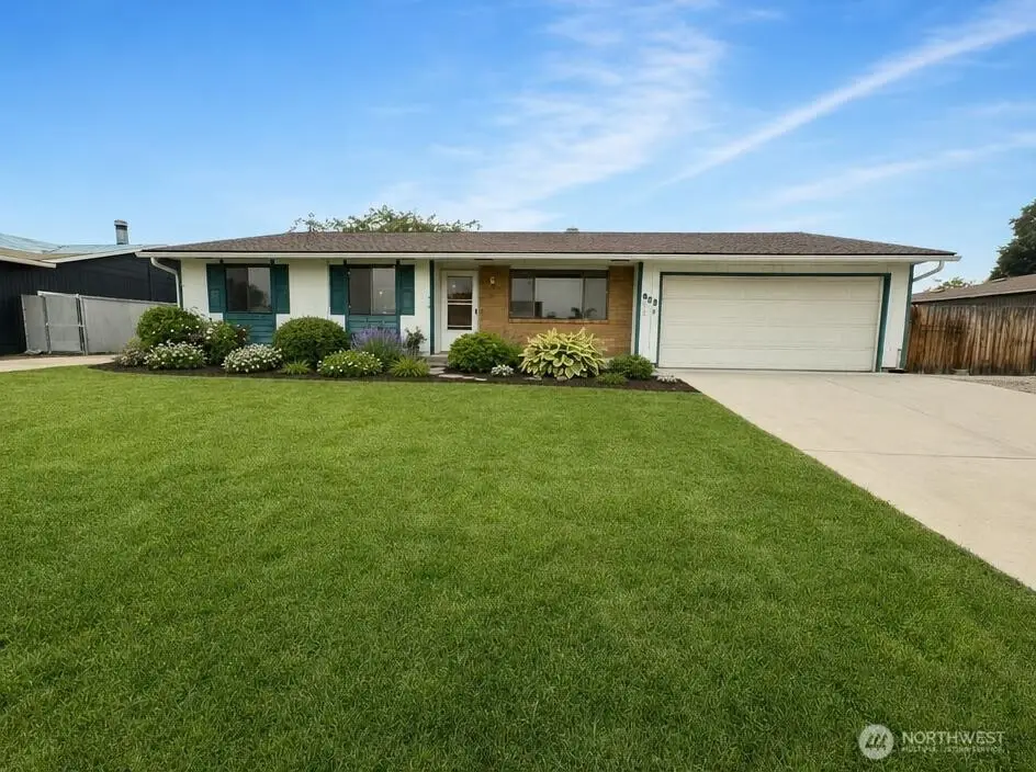 908 N Elliot Avenue, Wenatchee, WA 98801 - #1