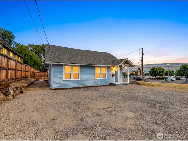 1004 5th Street, Wenatchee, WA 98801