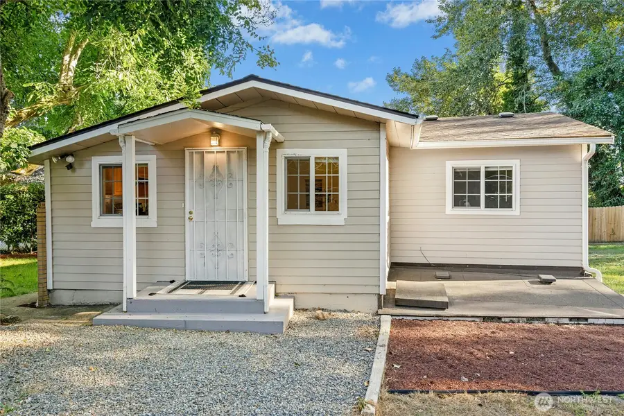 469 Maple Avenue Sw, Renton, WA 98057 - #2