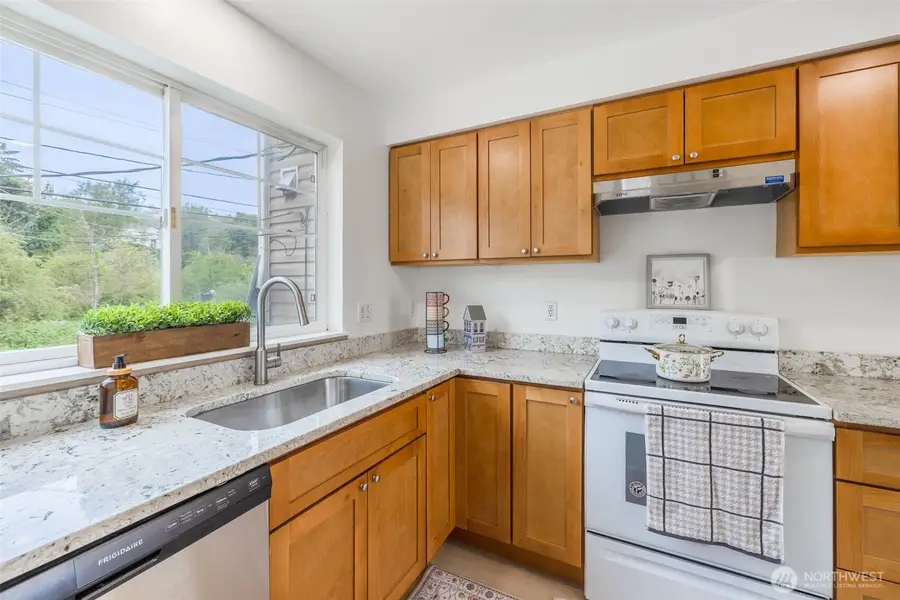 5914 35th Ave Avenue S #B, Seattle, WA 98118 - #2