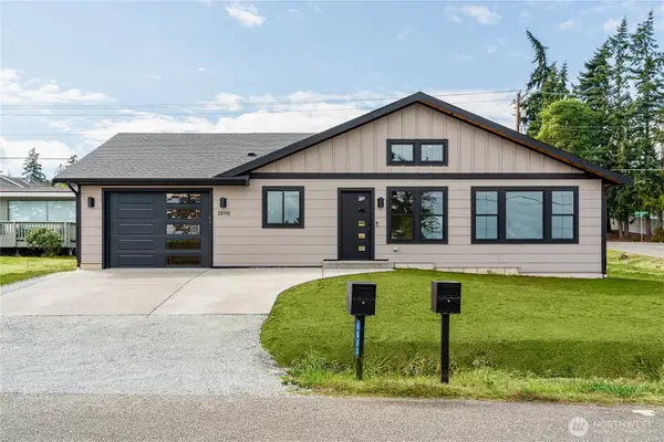 1890 Cascade View Drive, Camano Island, WA 98282