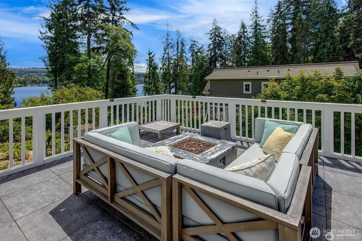 9950 SE 39th Street, Mercer Island, WA 98040 - #1