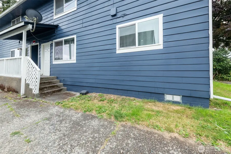 2821 Simpson Avenue, Hoquiam, WA 98550 - #3