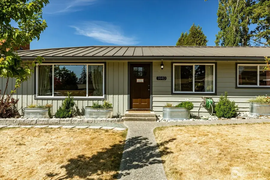 1440 NE 7th Place, Oak Harbor, WA 98277 - #2